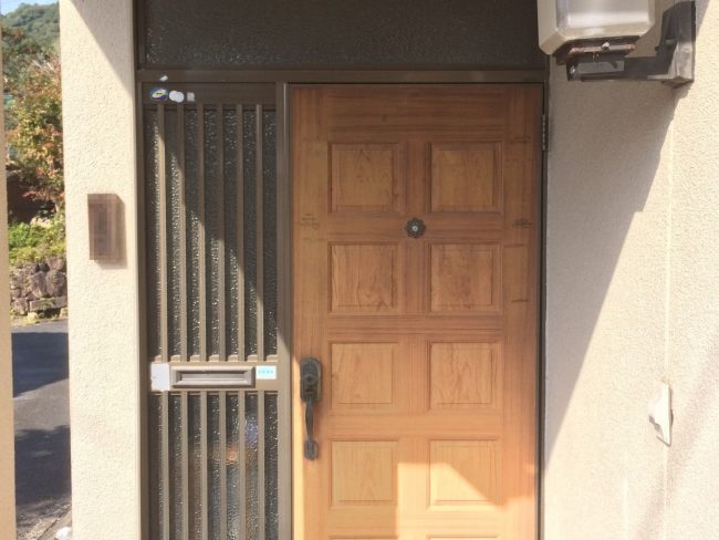 リフォーム前の玄関ドア