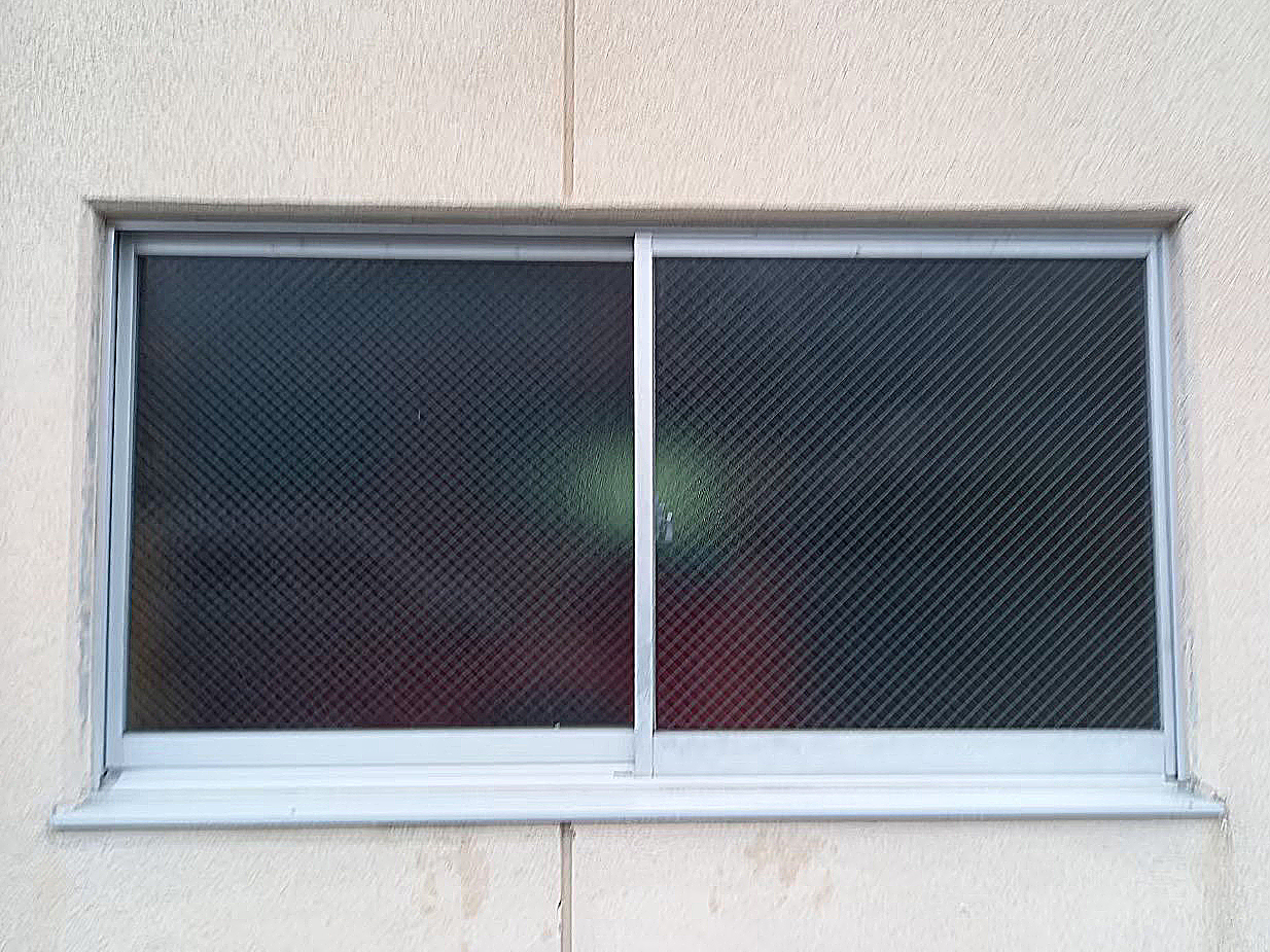 ガラス割り替え工事をした窓ガラス