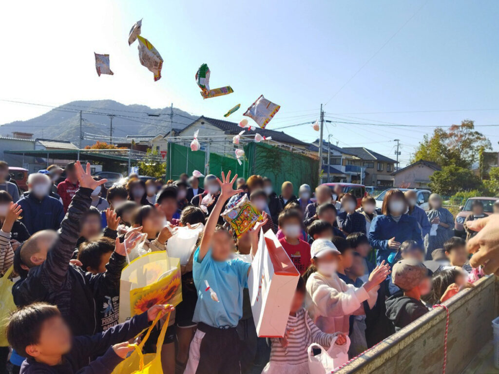 7周年感謝祭 お菓子まき（子どもの部）