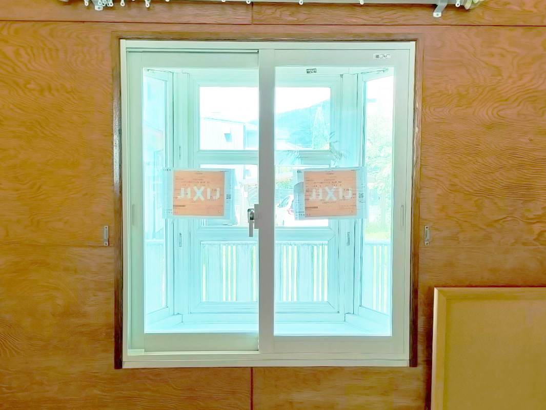 内窓リフォーム工事後の2枚建の引違い窓