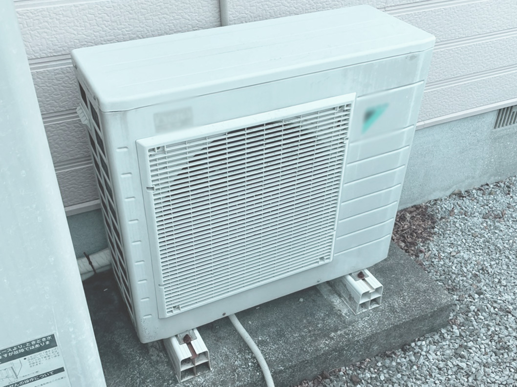 取替工事前のエコキュート