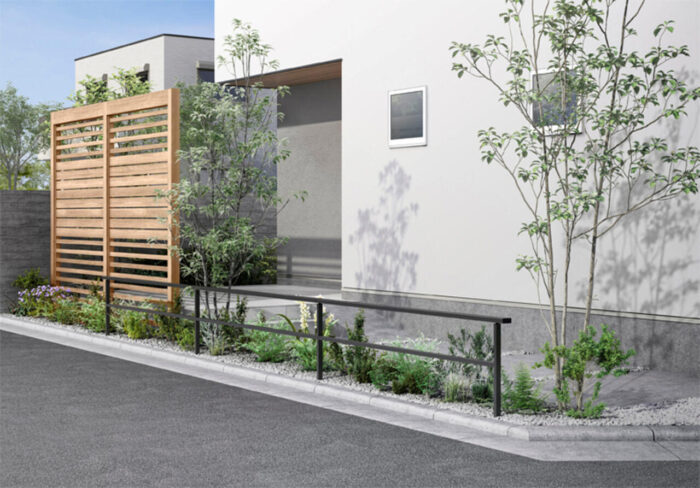 アルミ製のシンプルなフェンスで敷地をアピール