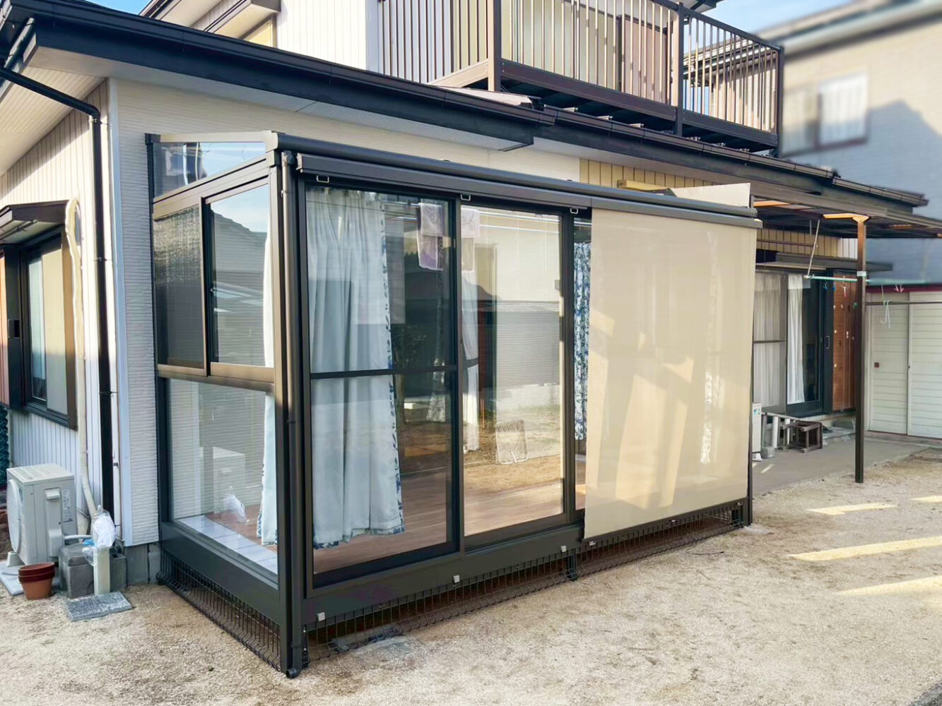 既設サンルームから建て替えたテラス囲い