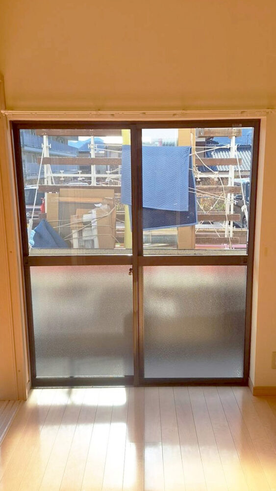 内窓設置前の掃き出し窓