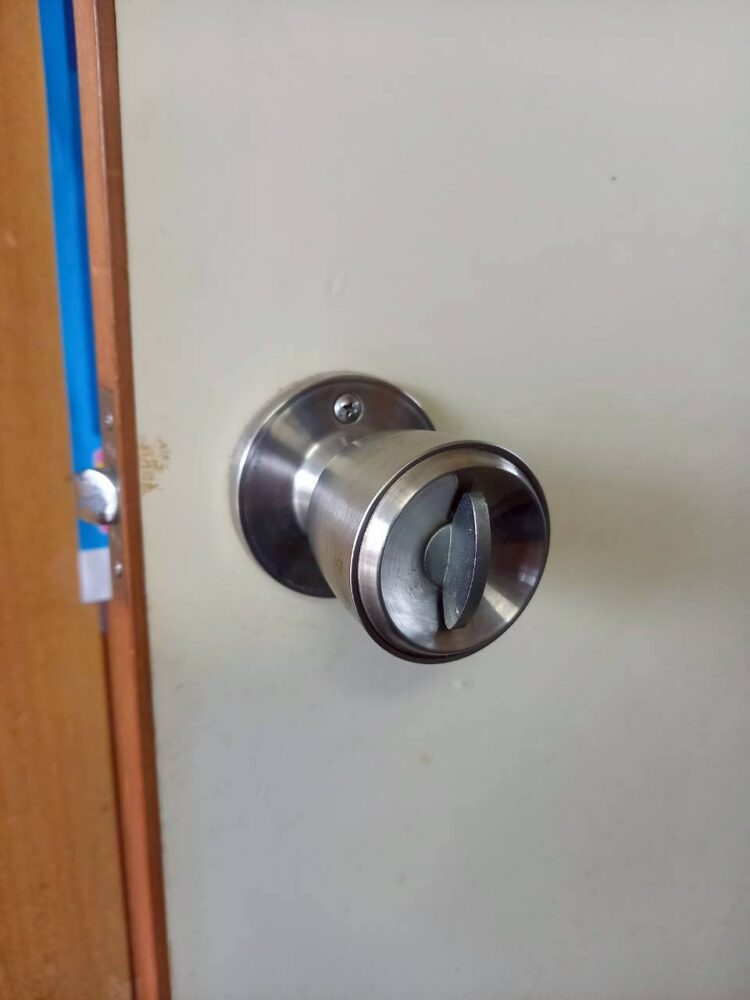 ドアノブ内側